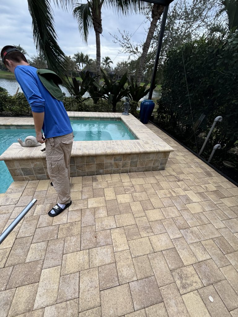 Sunnyside Soft Wash|Window Cleaning in Naples, FL